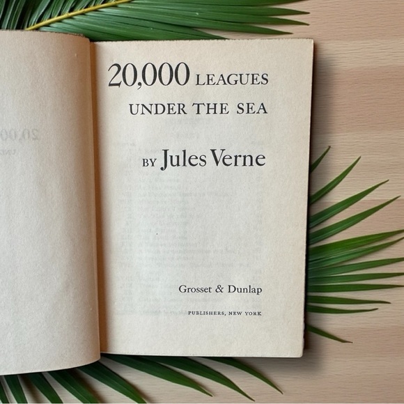 Vintage 20,000 Leagues Under the Sea by Jules Verne – with Dust Jacket - Picture 9 of 10